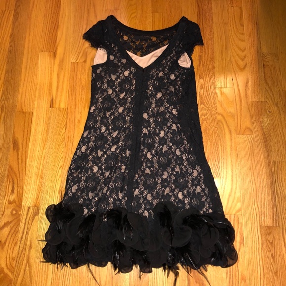 Jessica Simpson Lace Dress w/Ruffle & Feather Hem - Picture 4 of 6